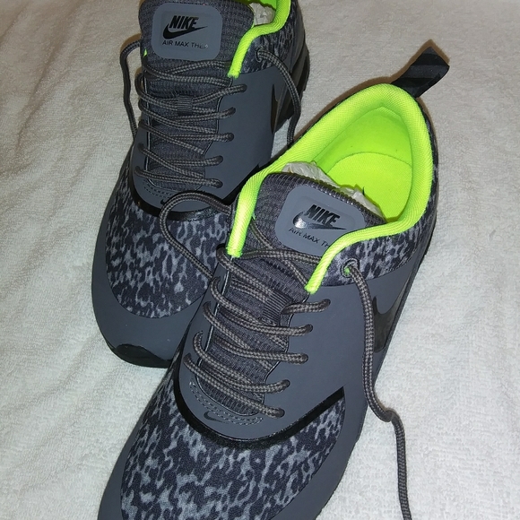 Shoes - Like new wmns Nike Air Max